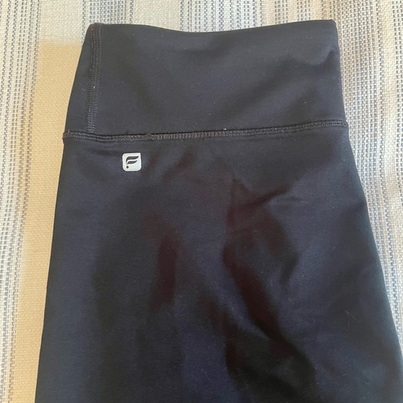 High-Waisted Powerhold leggings - Picture 5 of 6